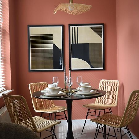 Elegant Apartment On Historic Cobbled High St Shrewsbury Town Centre Exteriér fotografie