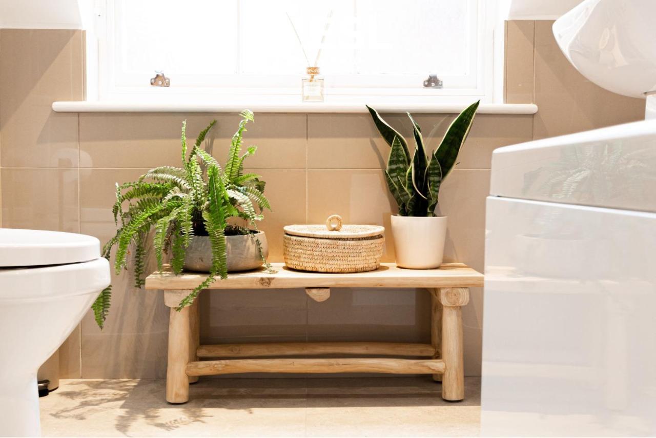 Elegant Apartment On Historic Cobbled High St Shrewsbury Town Centre Exteriér fotografie